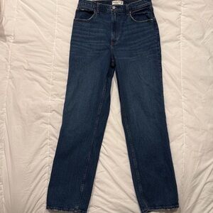Abercrombie & Fitch - The 90s Straight Ultra High Rise - Size 30